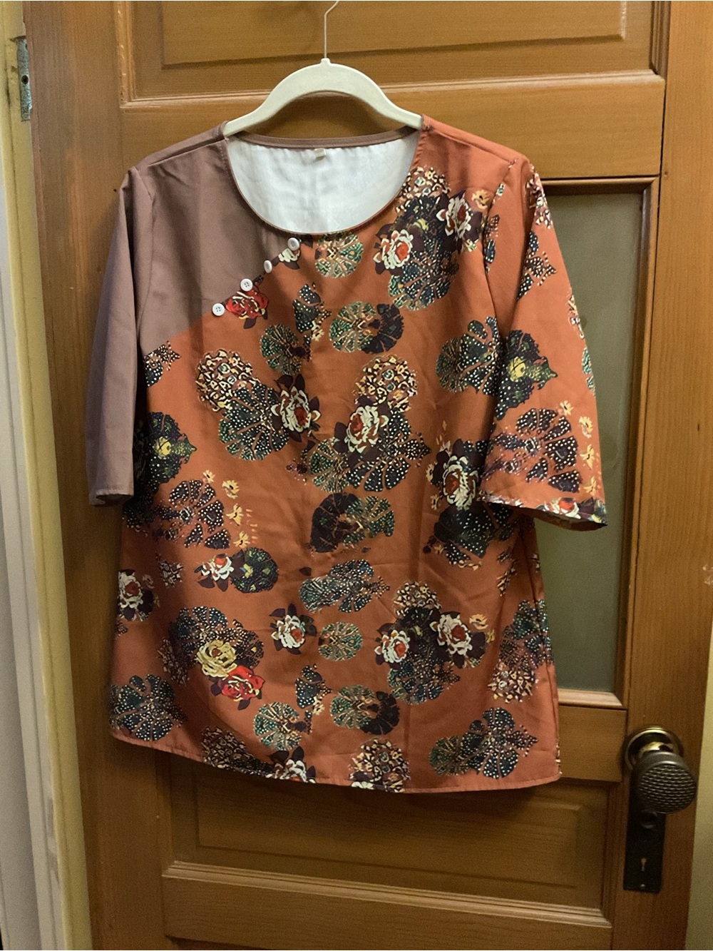 Floral Round-Neck Tunic Top in Rust Brown